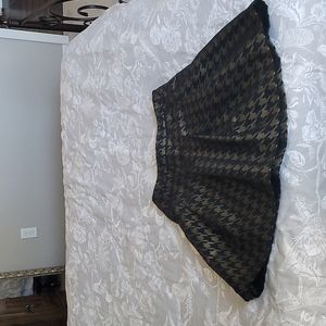 Ann Taylor Black and Gold Houndstooth Circle Skirt. Size 12P